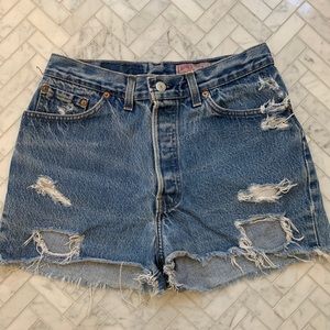 Vintage Levi denim shorts, size between 26/27